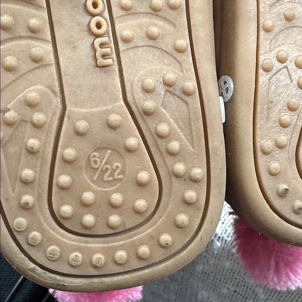 MOOSHU TRAINERS Ellexi Bunny Boot Toddler Size 6 Squeaky Shoes NEW